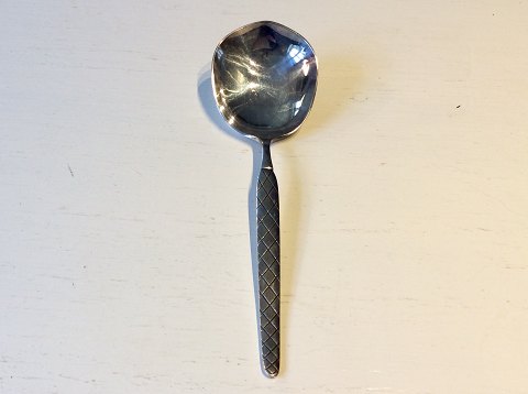Harlequin
silver Plate
Potato spoon
*100 DKK