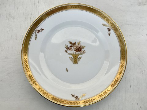 Royal Copenhagen
Gold Basket
dinner Plate
# 9586
* 175kr