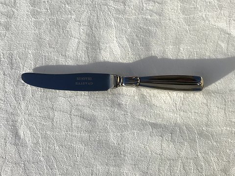 Lotus
3-tower silver
Fruit knife
* 475kr
