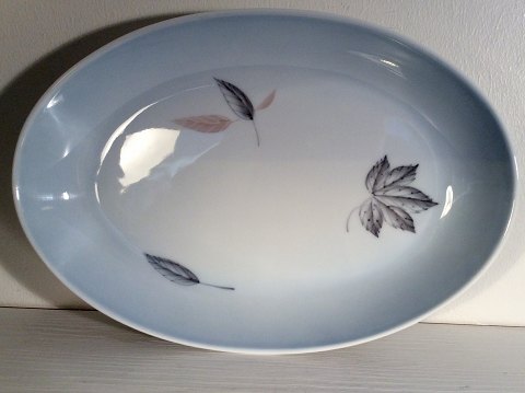 Bing & Grondahl
Falling Leaves
Ovale Schale
# 18 # 315
*100kr