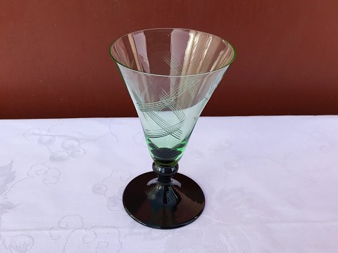 Kastrup Glassworks
Aase
White wine glass
*100 DKK