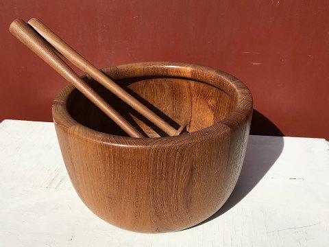 Nissen
Salatschüssel, Salatbesteck.
teakwood.
*600kr