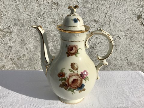 Rosenborg
Copenhagen porcelain painting
Coffee pot
* 100DKK