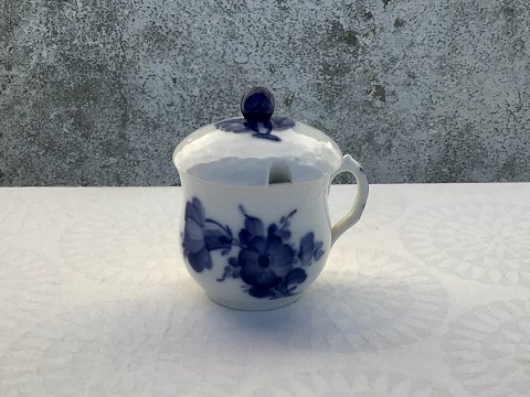 Royal Copenhagen
blaue Blume
Mustardpot
# 10/8205
* 300kr