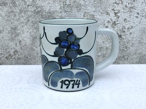 Royal Copenhagen
Große jährliche Tasse
1974
* 125kr