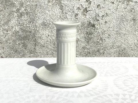 Royal Copenhagen
White candlestick
* 350Kr