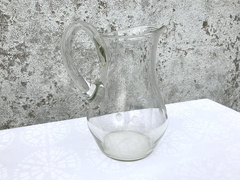 Glas kande
Med kirsebærslibninger
*250kr