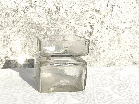 Riihimaki
Riihimaen
Pala vase
Clear
* 150kr