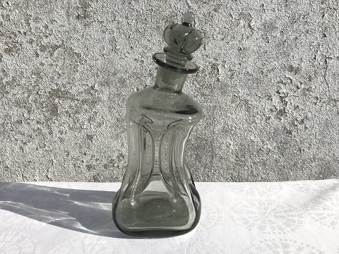 Holmegaard
Kluk bottle
Smoke
Curved bottle
* 300kr