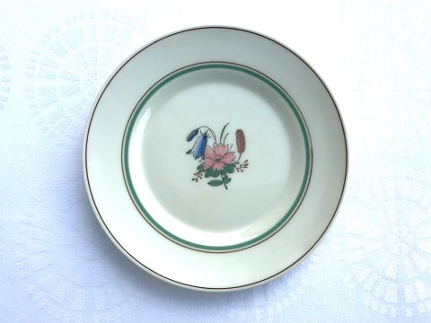 Royal Copenhagen
Karup
Kuchenteller
# 25/9588
* 30kr