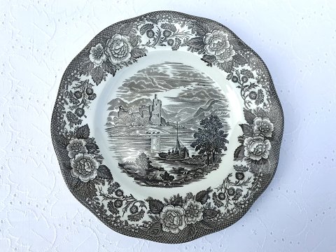 Engelsk fajance
Wedgwood
Lochs of Scotland
Middagstallerken
*60kr