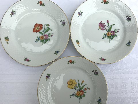 Bing & Grondahl
Saxon flower
Cake plate
# 616
* 125 DKK