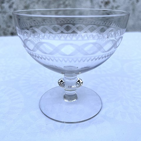 Guillocheret
Cocktailglas
* 300kr