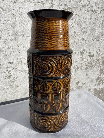 Deutsch
Bodenvase
* 500 DKK