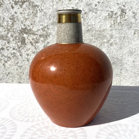 Royal Copenhagen
Crackle
Vase
#212 / 3593
*DKK 400