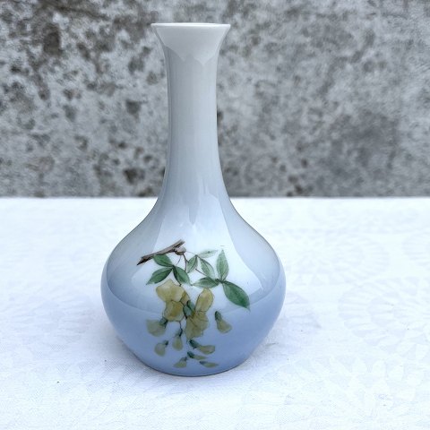 Bing & Gröndahl
Vase
Goldener Regen
#62 / 143
*275 DKK