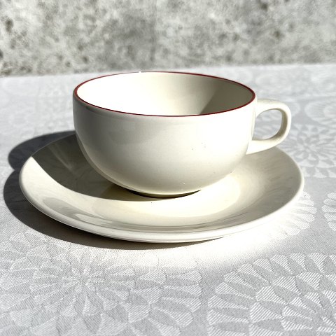 Royal Copenhagen
Rote Spitze (Rote Linie)
Kaffeetasse
*60 DKK