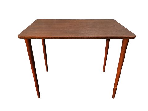Small table
Teak wood
475 DKK