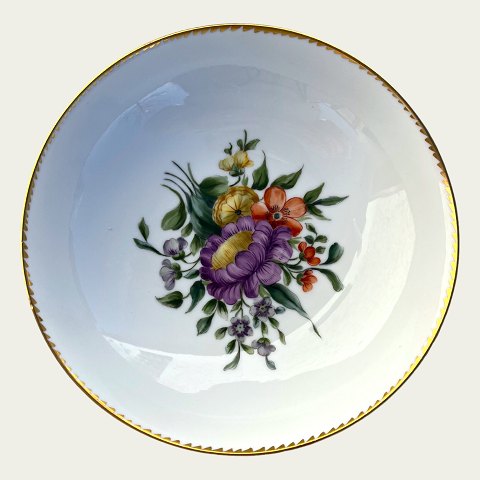 Royal Copenhagen
Home painted
Floral motif
Cake stand
*DKK 250