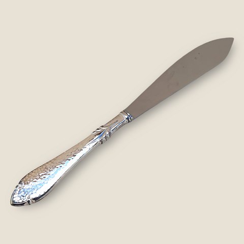 Freja
Silver plated
Layer cake knife
*DKK 250