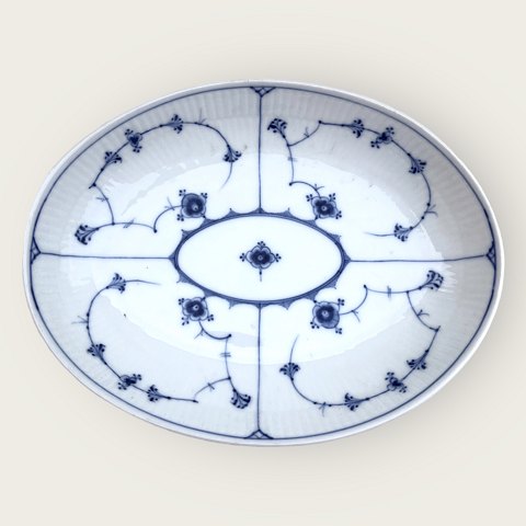 Royal Copenhagen
Blue Fluted
Plain
Oval dish
*DKK 2300