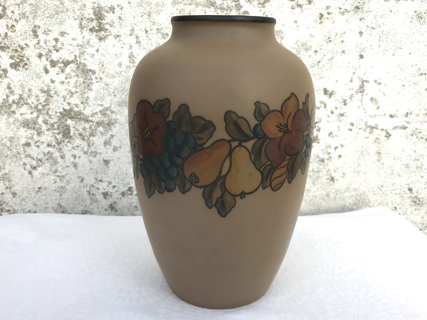 Orphan kom videre nåde Moster Olga - Antik & Design - Bornholmsk keramik * Hjorth * Vase * *300kr  - Bornholmsk keramik * Hjorth * Vase * *300kr